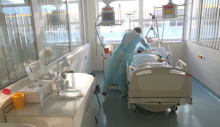 V Brně sílí omikron. V některých laboratořích má na svědomí téměř polovinu pozitivních testů
