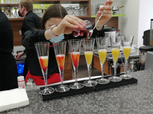 Výuka hotelnictví, gastronomie a cestovního ruchu na Střední škole a Vyšší odborné škole cestovního ruchu v Českých Budějovicích se adaptovala na složitou dobu v éře pandemie