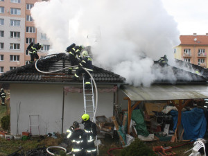 Ve Zlivi hořel rodinný dům. Škoda přesáhla milion korun