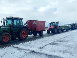 Na jihu Čech brzdily provoz desítky traktorů. Zemědělci protestovali proti změnám dotací