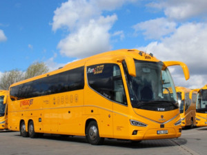 Žluté autobusy budou už tento týden jezdit mezi Budějcemi, Krumlovem a Pískem