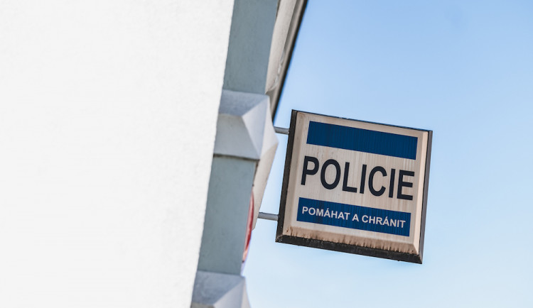 Zloděj si odnesl elektrokolo za více než 60 tisíc korun. Pátrá po něm policie