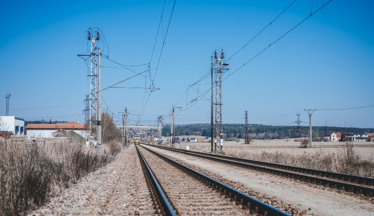 Správa železnic letos zprovozní na jihu Čech dva úseky koridoru