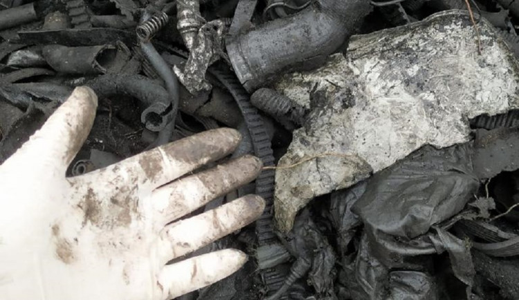 Kamion vezl z Itálie na jih Čech téměř 18 tun zakázaného odpadu