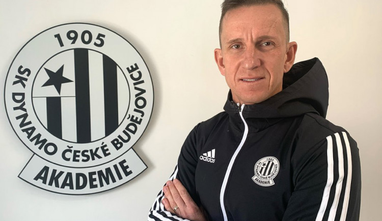 Výkonným ředitelem Akademie bude Petr Benát, který dosud zastával funkci sportovního manažera.