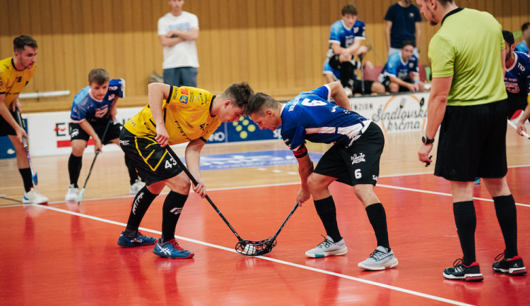 dan.kubat14@gmail.com  +420774407608