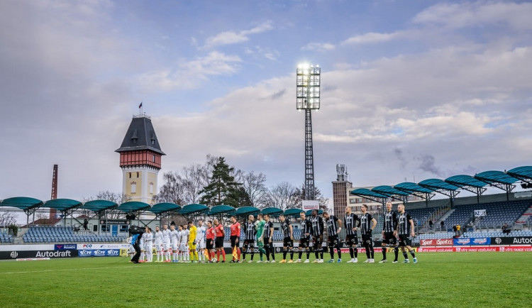 Střelecký ostrov při utkání domácího Dynama.
