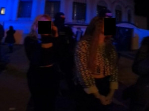 Policie v klubu kontrolovala mladistvé. Pod vlivem alkoholu vstupovali do silnice