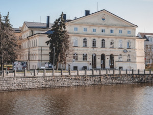 Město se snaží zjistit, kolik bude stát oprava Slavie v Českých Budějovicích