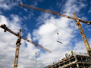 Jihočeští úředníci povolili loni v kraji stavby za 21,4 miliardy korun