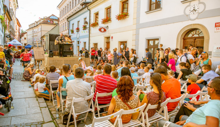 Některé letní festivaly v jižních Čechách mírně zdraží vstupné