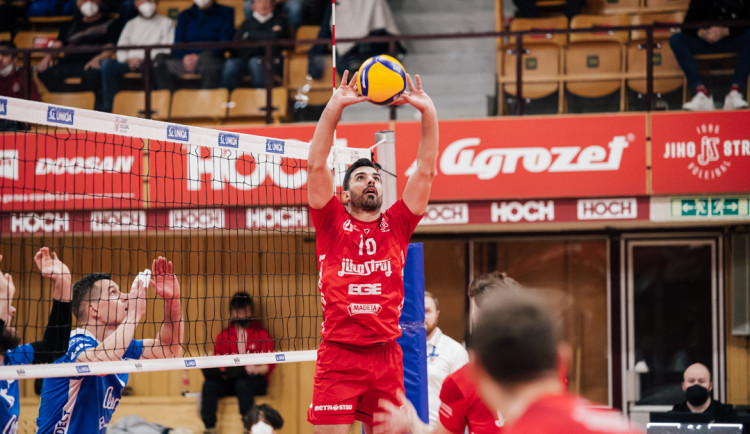 dan.kubat14@gmail.com  +420774407608