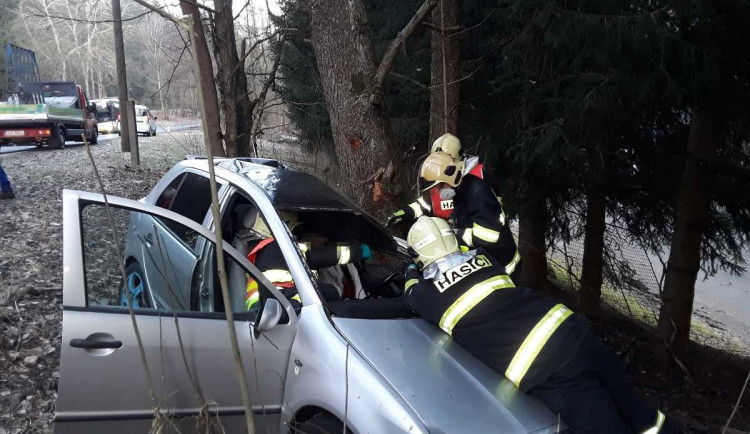 Vážná dopravní nehoda v Proseči nad Nisou. Řidič potřeboval resuscitaci