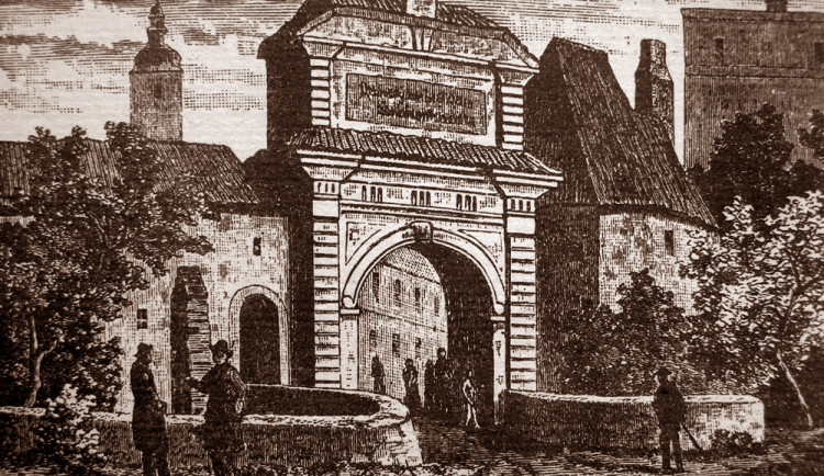 Barbakán Pražské brány při pohledu z Mariánského náměstí před rokem 1867.