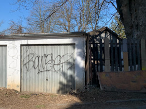 Třiatřicetiletý muž brutálně zavraždil ženu. Hrozí mu až 18 let vězení