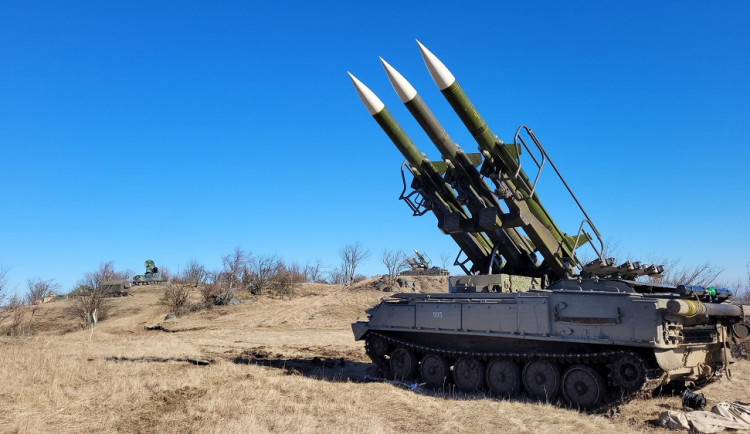 Na Doupově cvičili vojáci z 251. protiletadlového oddílu, který je vyzbrojený systémem 2K12 KUB.