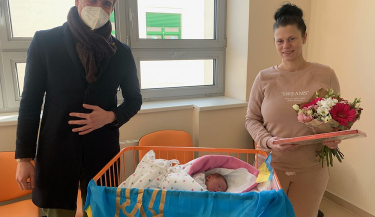 První ukrajinské miminko narozené v kraji je holčička. Dostala jméno Mira