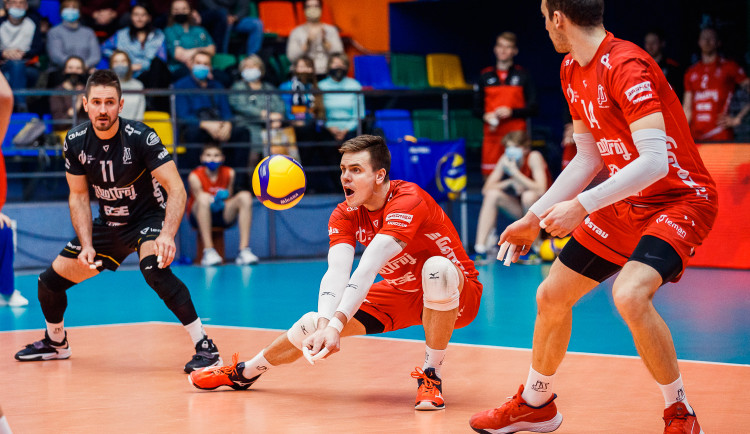 Jihostroj začíná boj o jedenáctý titul. Soutěžte o vstupenky na čtvrtfinále