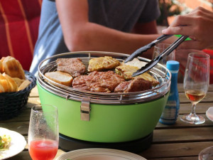 Grilovací sezona začíná. Kompletní vybavení najdete v Jihočeském Elektru