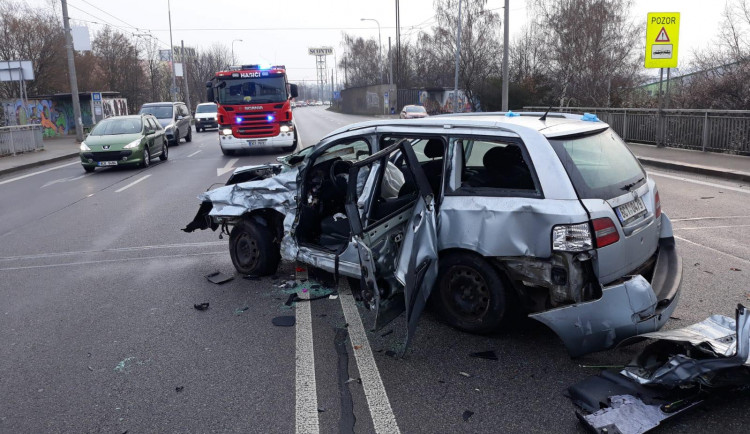 V Budějcích komplikuje provoz tragická dopravní nehoda. Tvoří se kolony