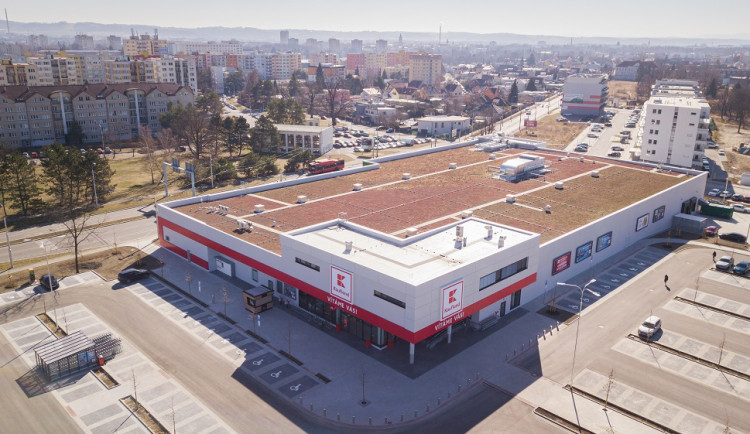 Kaufland mění České Budějovice. Otevřel ekologickou prodejnu a daruje jeden milion korun