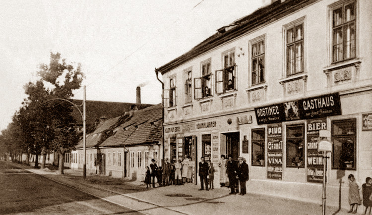 Zaniklý Hostinec U Města Krumlova na rohu Lidické a Roudenské.