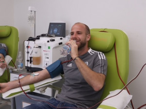 Darovat krevní plazmu může kdokoli ve věku 18-65 let