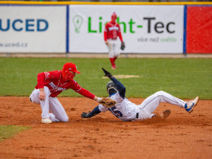 Sokol Hluboká vletěl do baseballové Extraligy a za sněžení porazil doma Techniku Brno
