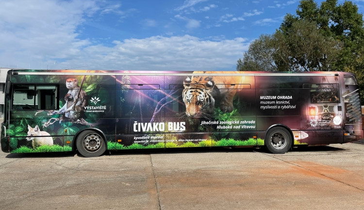 Výletní autobusová linka z Českých Budějovice do Hluboké nad Vltavou nabízí nově nákup jízdenek online