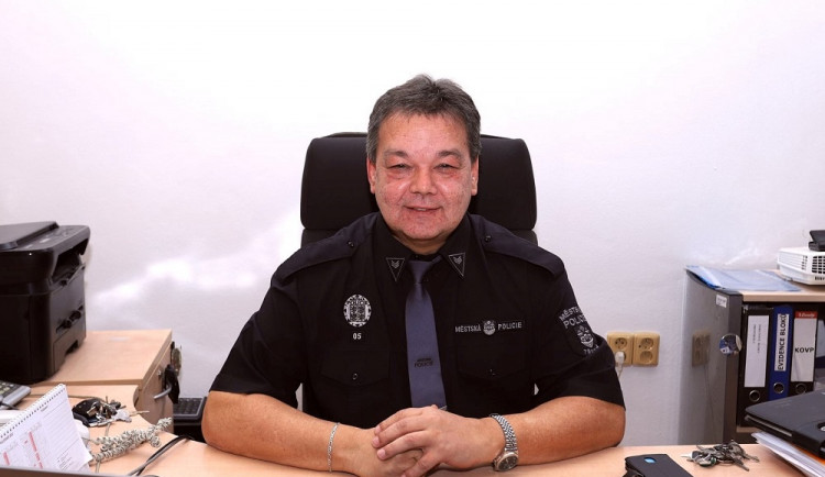 Nasazovat botičky nás nebaví. Léto tady začíná na jaře, vypráví bývalý velitel třeboňských strážníků