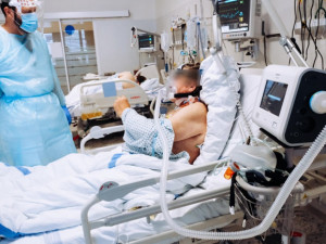 Počet pacientů s koronavirem v jihočeských nemocnicích klesá