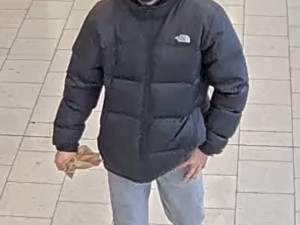 Neznámý pachatel ukradl peníze na obnovu kostela. Policie hledá svědky