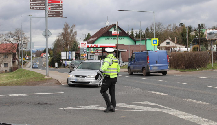 Policisté v Libereckém kraji kontrolovali používání bezpečnostních pásů a dětských autosedaček