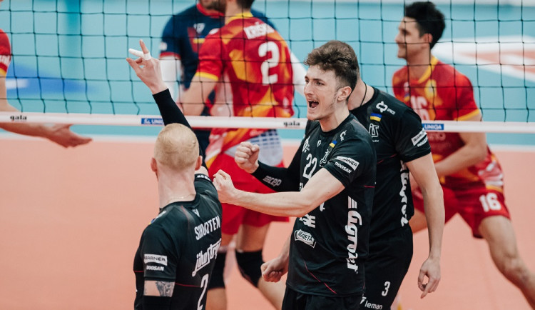 dan.kubat14@gmail.com  +420774407608