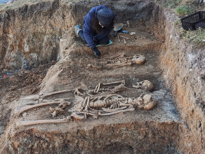 Archeologický výzkum prováděli odborníci při revitalizaci parku Na Rybníčku.