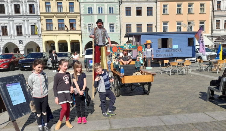 Kul.turistická kancelář objíždí budějovické čtvrti