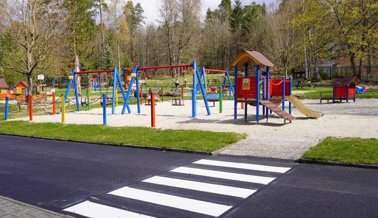 Dětský koutek v Lidových sadech prošel rekonstrukcí a otevírá se návštěvníkům