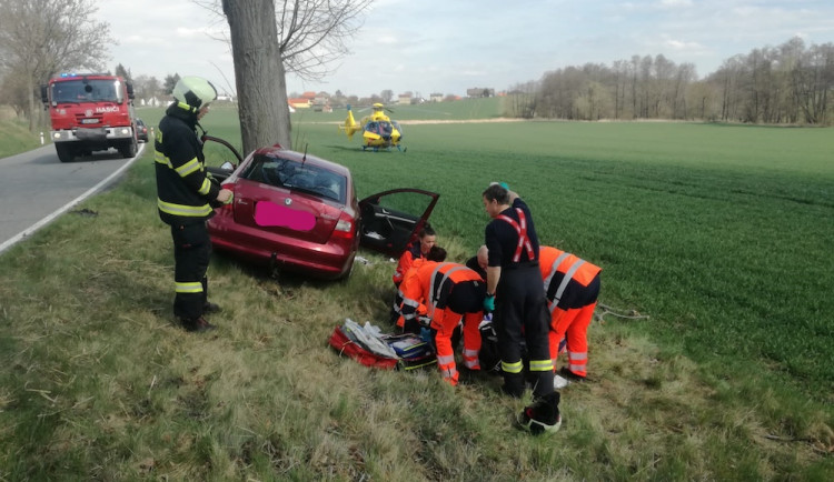 Dvě tragické nehody. Na Táborsku zemřel nezletilý spolujezdec, u Strakonic starší řidič