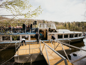 Pěšky, na kole nebo po vodě: Na Karlově Hrádku začala nová sezóna