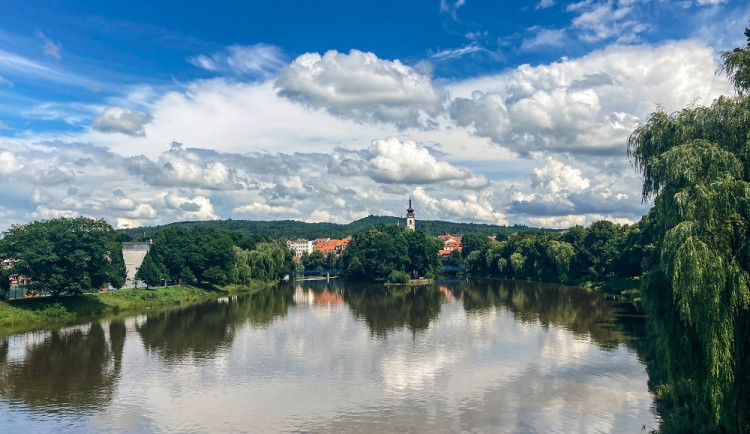 Nové pobytové molo vybudují v Písku u Šarlatského rybníka