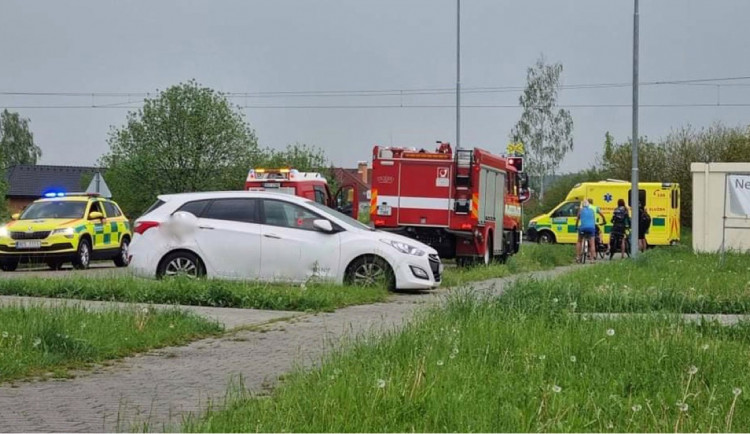 Vlak v Českých Budějovicích srazil člověka. Místo je neprůjezdné