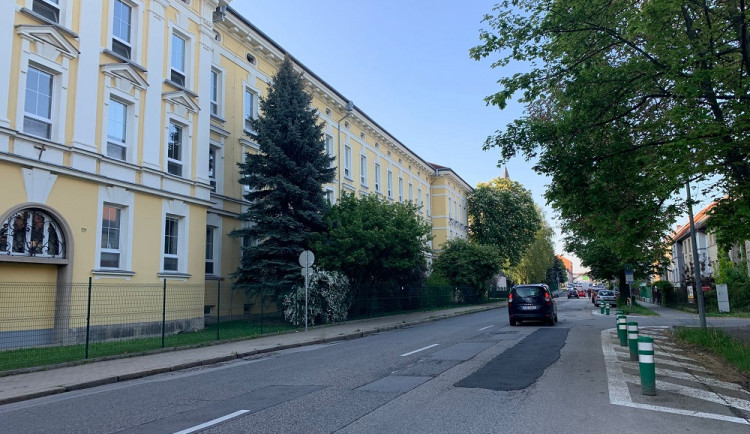 Budějovice uzavřou část silnice v ulici Boženy Němcové. Neprůjezdná bude také Rudolfovská třída
