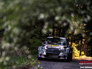 Poslední kilometry Rallye Český Krumlov rozhodly. Kopecký poráží Pecha o tři sekundy.