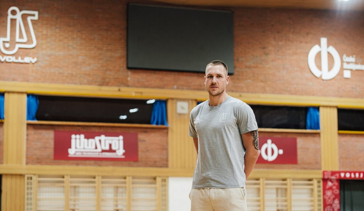 Jihostroj oznámil další posilu. Peter Ondrovič se vrací z Belgie na jih Čech.