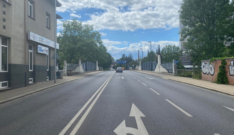 Uzavře se most v centru Budějovic? Hejtmanství zanedbalo údržbu, tvrdí město