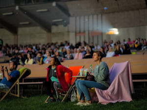 Háječek nabídne žhavé zahájení s Hříšňákem a Pánským klubem