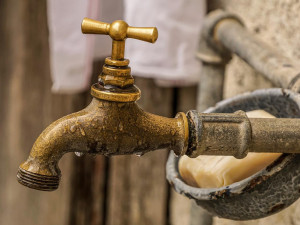 V Tučapech na Táborsku chybí kvůli suchu pitná voda, obec ji vozí v cisternách