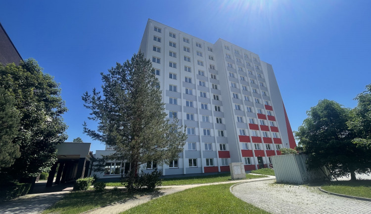 Jihočeská univerzita opravila koleje K4. Rekonstrukce vyšla na více než 100 milionů korun