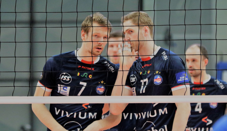 Nová posila Stijn van Schie (vlevo).