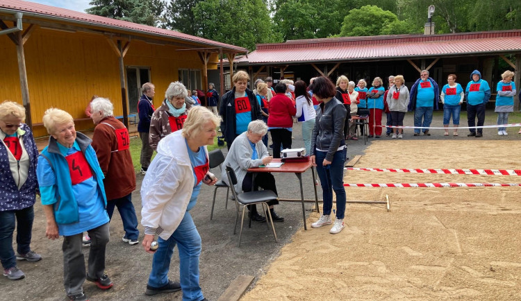 Senioři ve Frýdlantu se opět mohou účastnit aktivizačních činností. Nejoblíbenější jsou tajné výlety